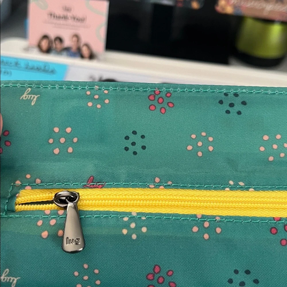 Lug Pill Organizer Bouquet Yellow - Picture 4 of 5